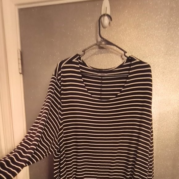 Falls Creek Dresses & Skirts - 3X Falls Creek Long Sleeve Black & White Stripped Swing Dress ** Make An Offer**